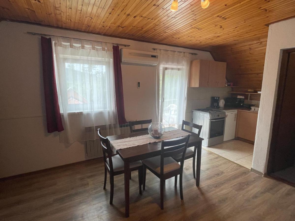 Apartment Plavo Oko Smoljanac Ngoại thất bức ảnh
